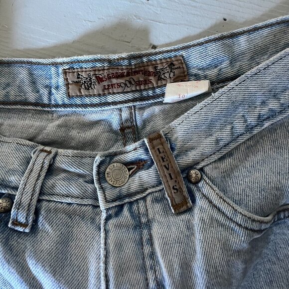 Vintage Levi's 900 Series Shorts - Size 25/26 - Picture 4 of 7